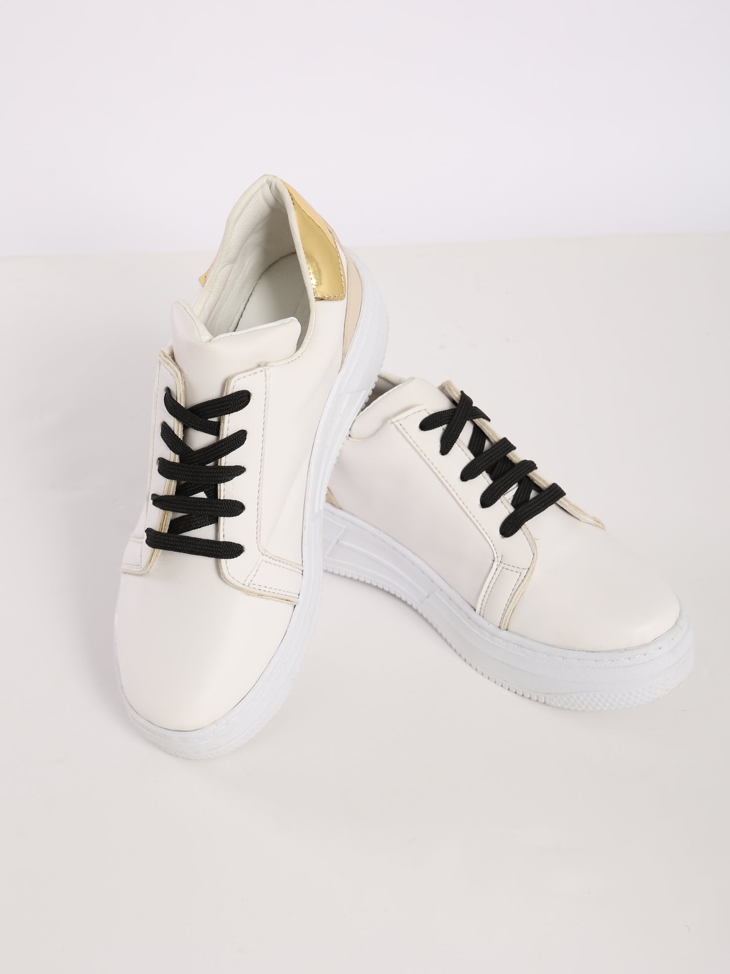 Zenzi LUNA Sneakers (White x Gold)